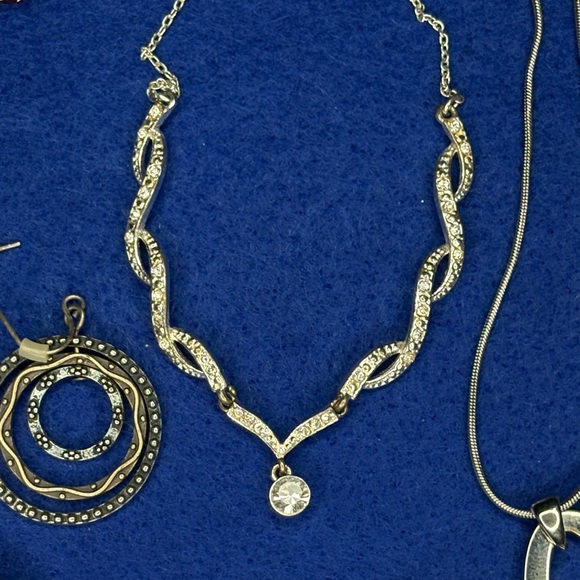 Elegant 35pc Costume Jewelry Lot - Picture 6 of 16